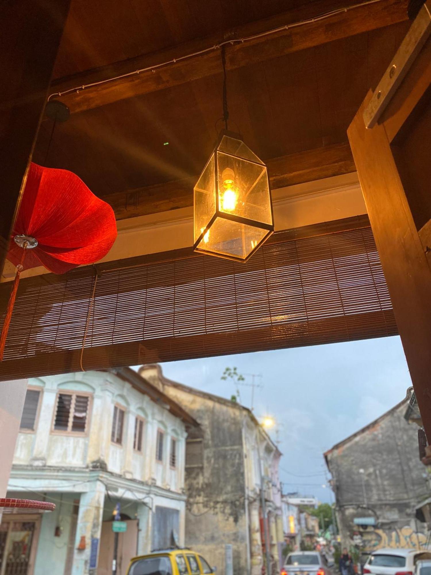 Homs Female Hostel George Town Bagian luar foto